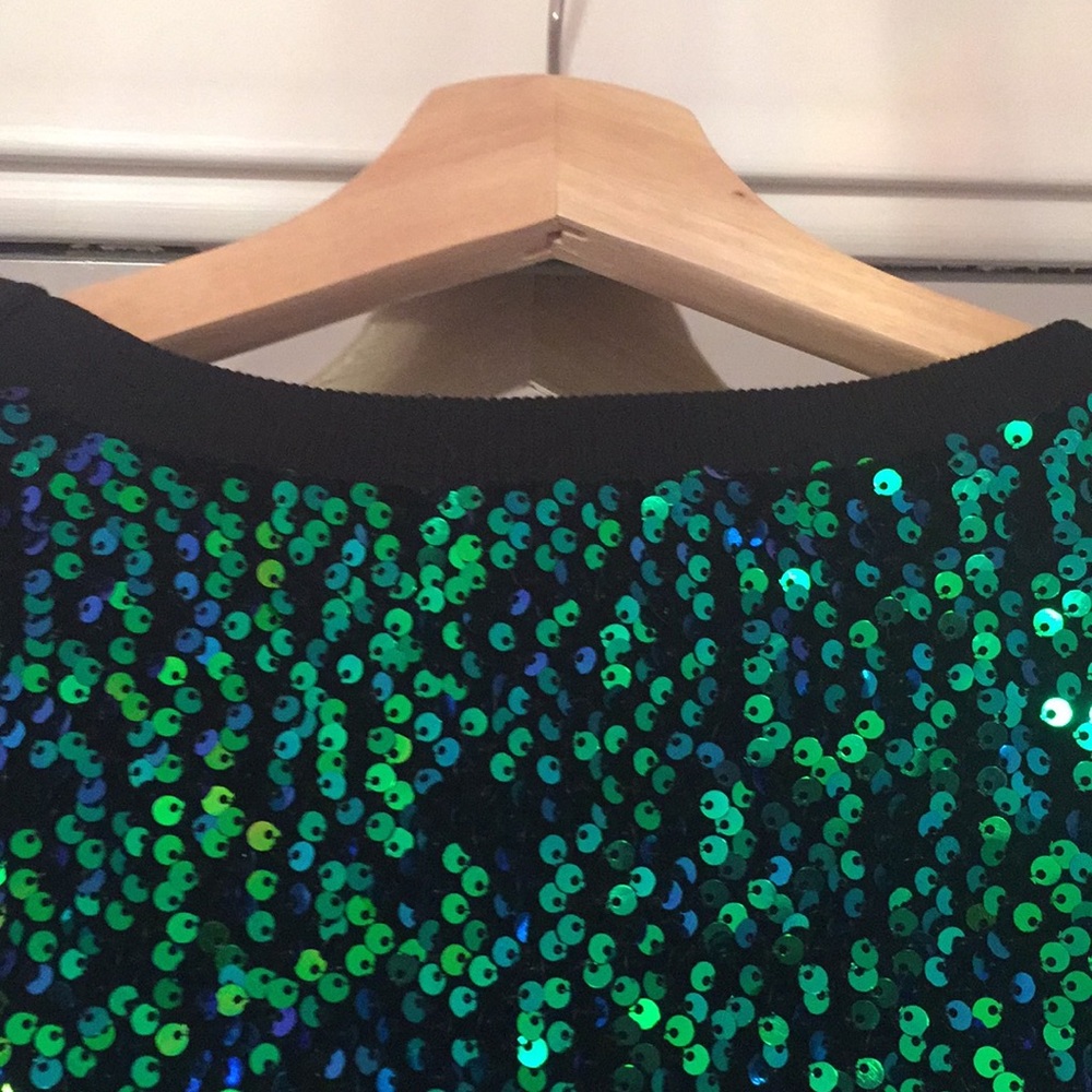 Sequined Pullover - Picture 5 of 5